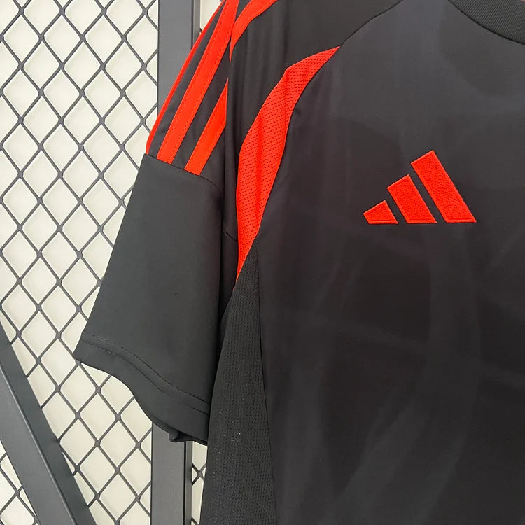 2024/25 Colombia away jersey.
