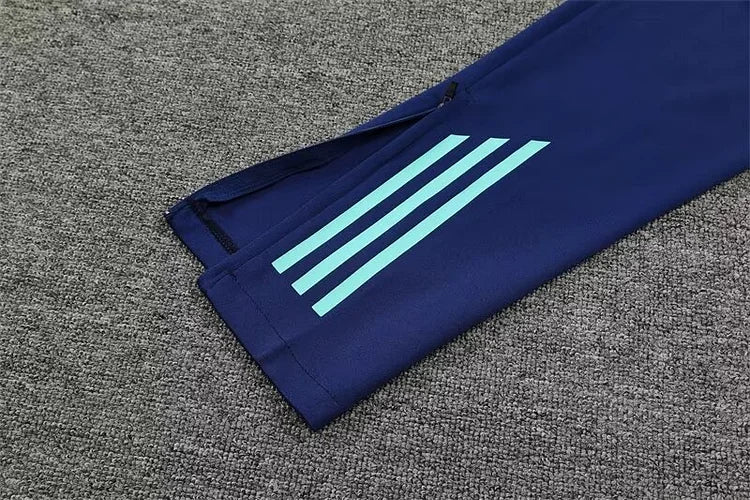 2024/25 Manchester United Light colored training suits-