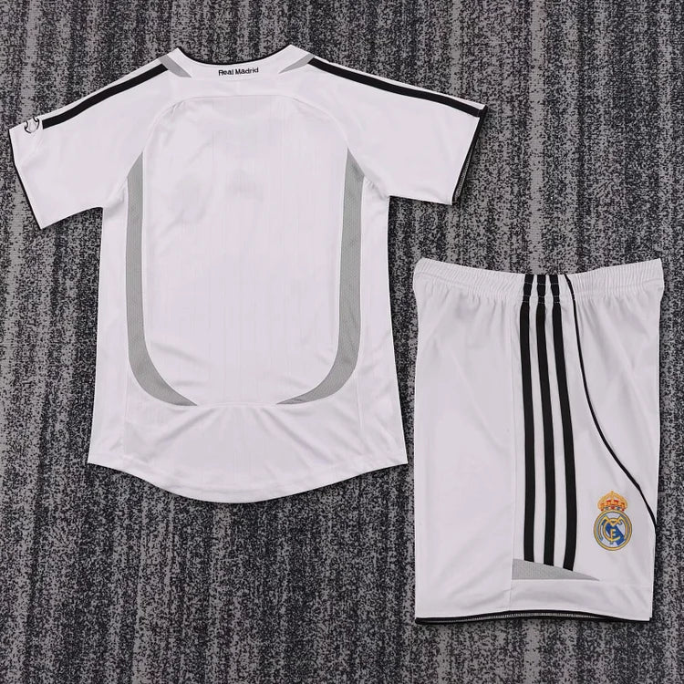2006/07 Real Madrid Home Retro - Kids Kit