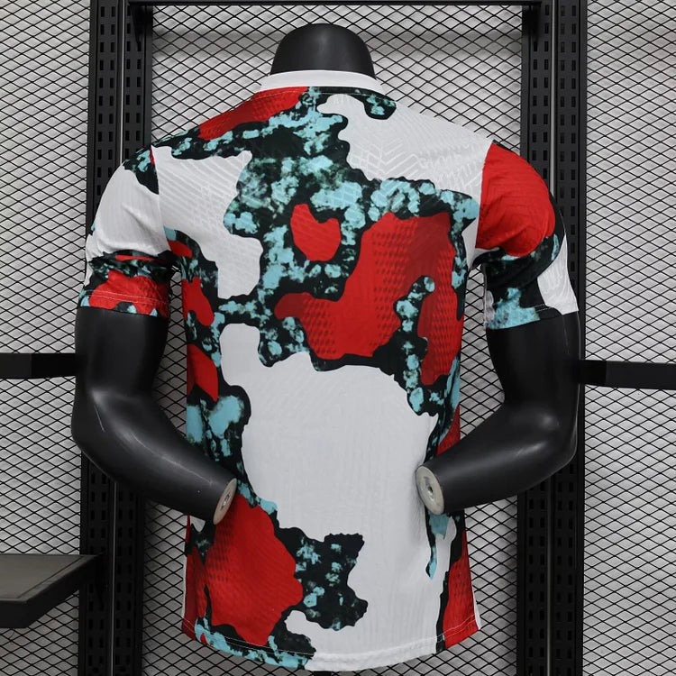 2025/26 Bayern Training Shirt - Player Edition