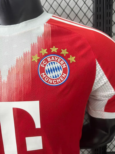 25/26 Bayern home players edition