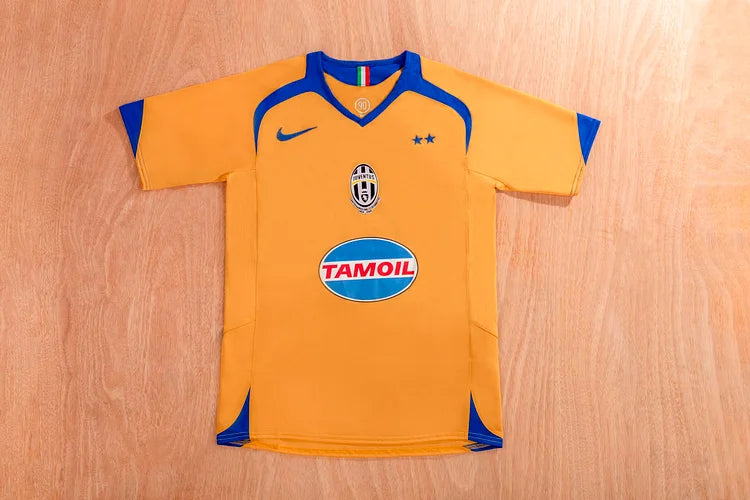 2005/06 Juventus Second Away Retro Shirt