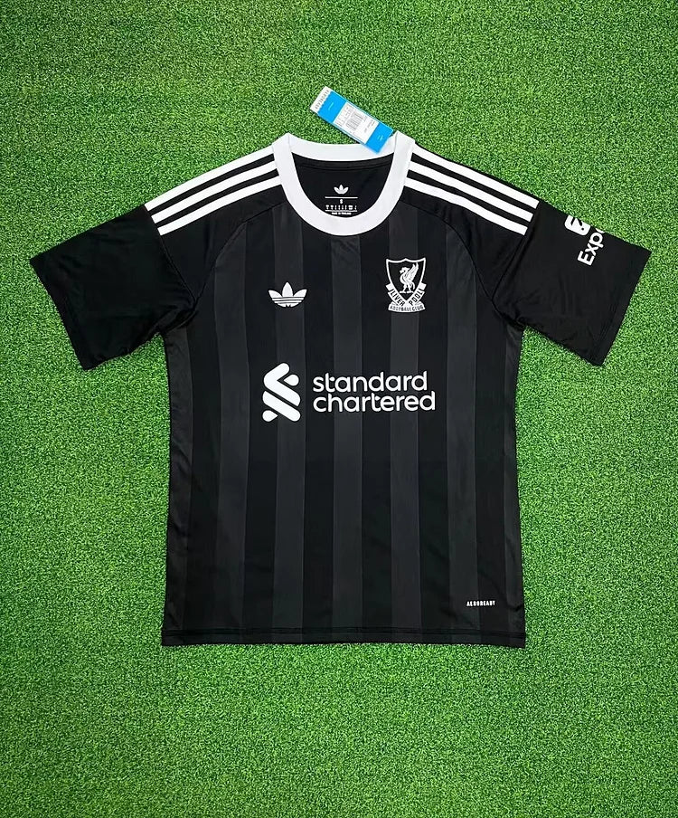 25/26 Liverpool goalkeeper fan edition
