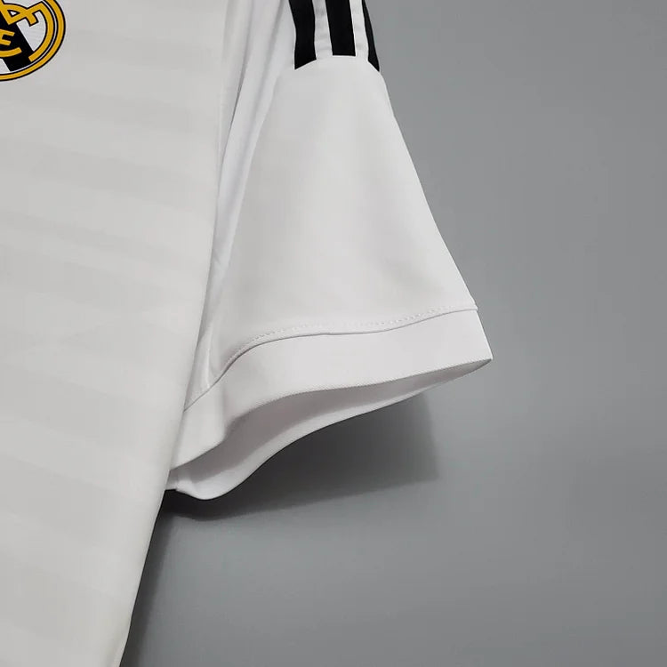 2014/15 Real Madrid home retro jersey.