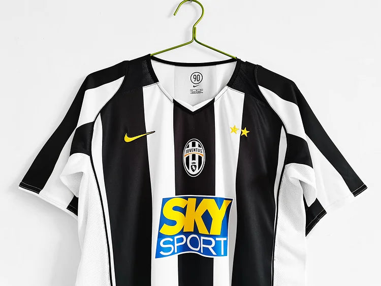 2004/05 Juventus home retro jersey