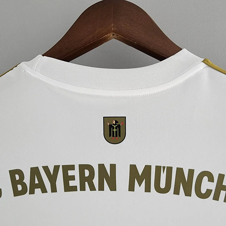 2022/23 Bayern away jersey