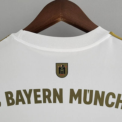 2022/23 Bayern away jersey