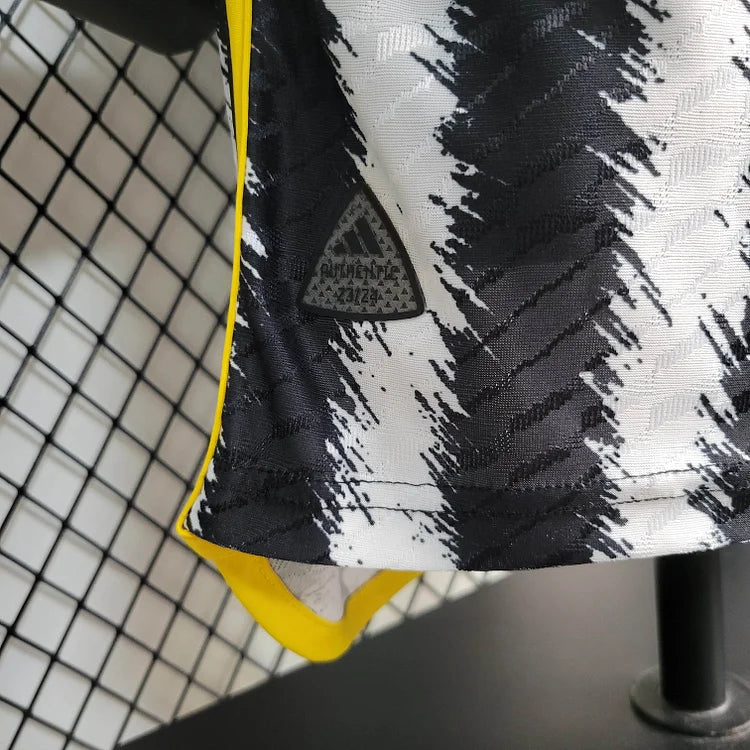 2023/2024 Player Version Juventus Home Football Shirt