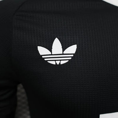 2024/25 Bayern goalkeeper jersey - player version