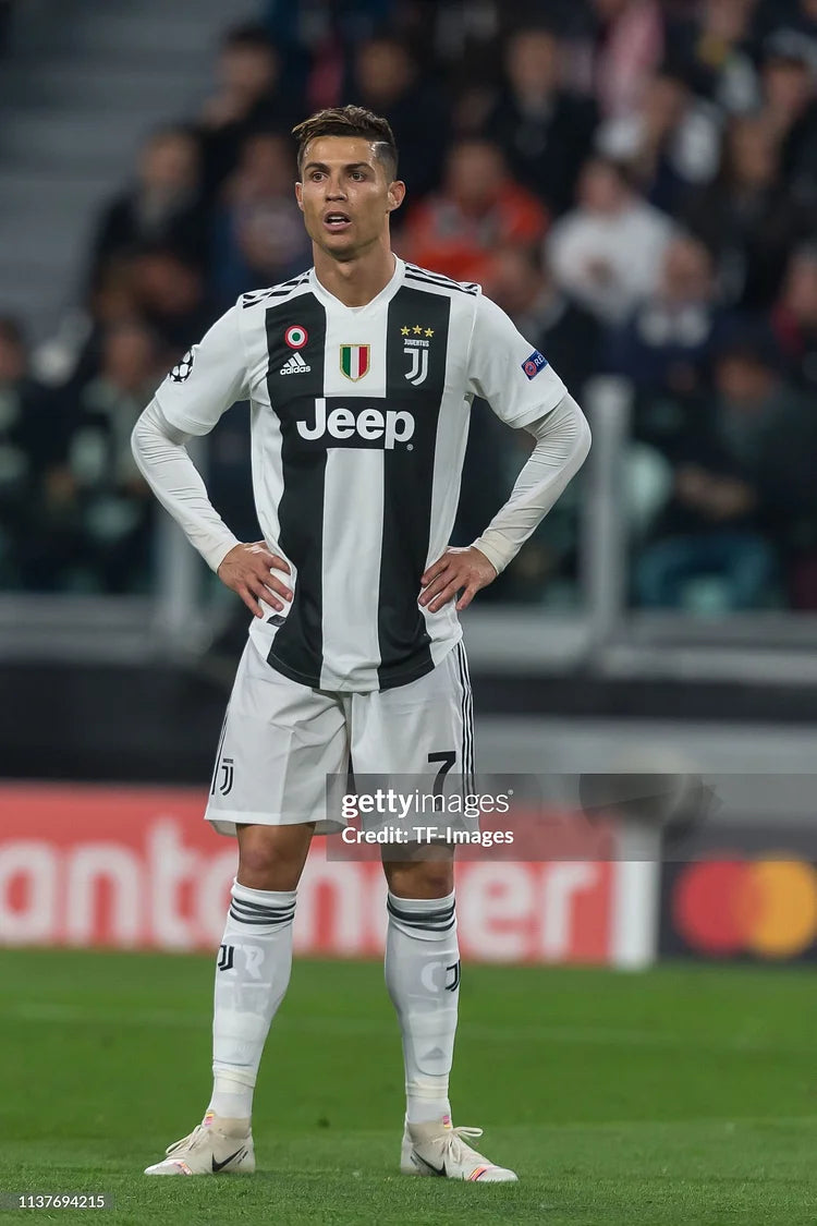 2018/19 Juventus Home Long Sleeve - Player Edition