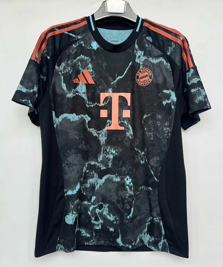 24/25 Bayern away fans version