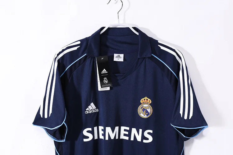 2005/06 Real Madrid Away Retro Jersey
