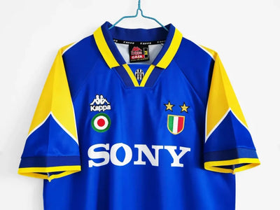 1995/96 Juventus away retro jersey