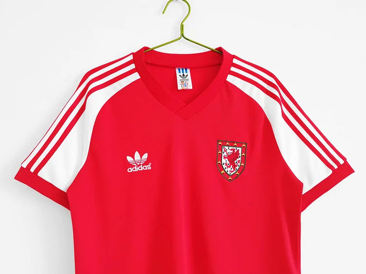 1982 Wales home retro jersey 1:1 Thai quality