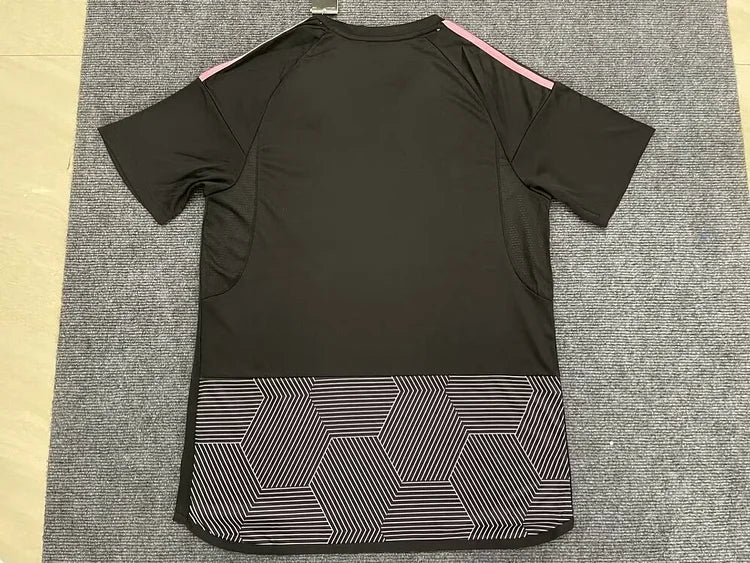 2023/24 Fulham second away shirt.