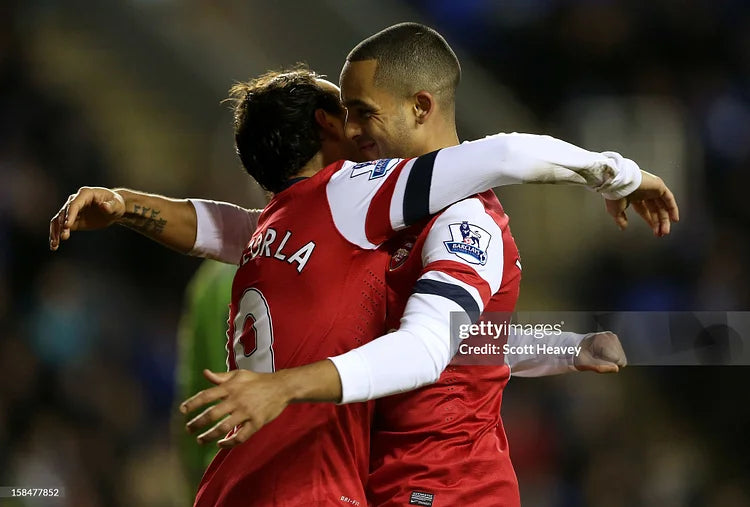 2012/13 Arsenal Home Long Sleeve Shirt - Players