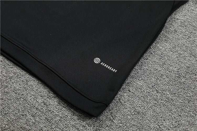 2023/24 Arsenal Half Zip Black Training Kit