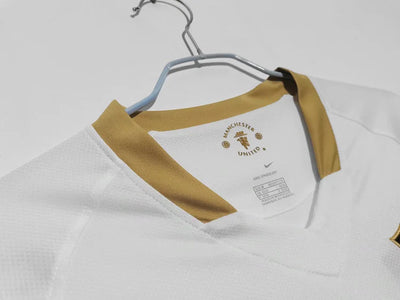 2006/07 Manchester United away retro jersey