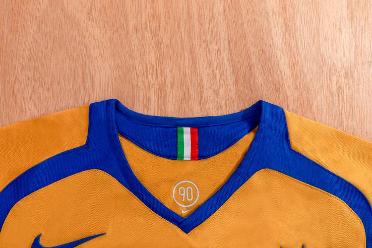 2005/06 Juventus Second Away Retro Shirt