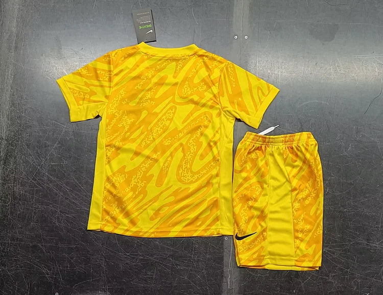 2024/25 France Goalkeeper - Kids Kit.