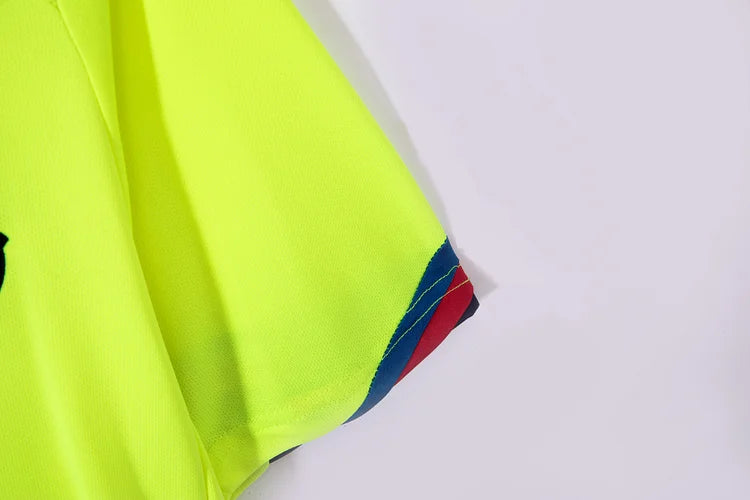 2005/06 Barcelona Away Kit