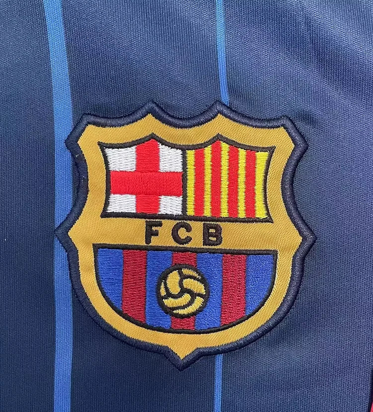 2004/05 Barcelona Away Retro Jersey